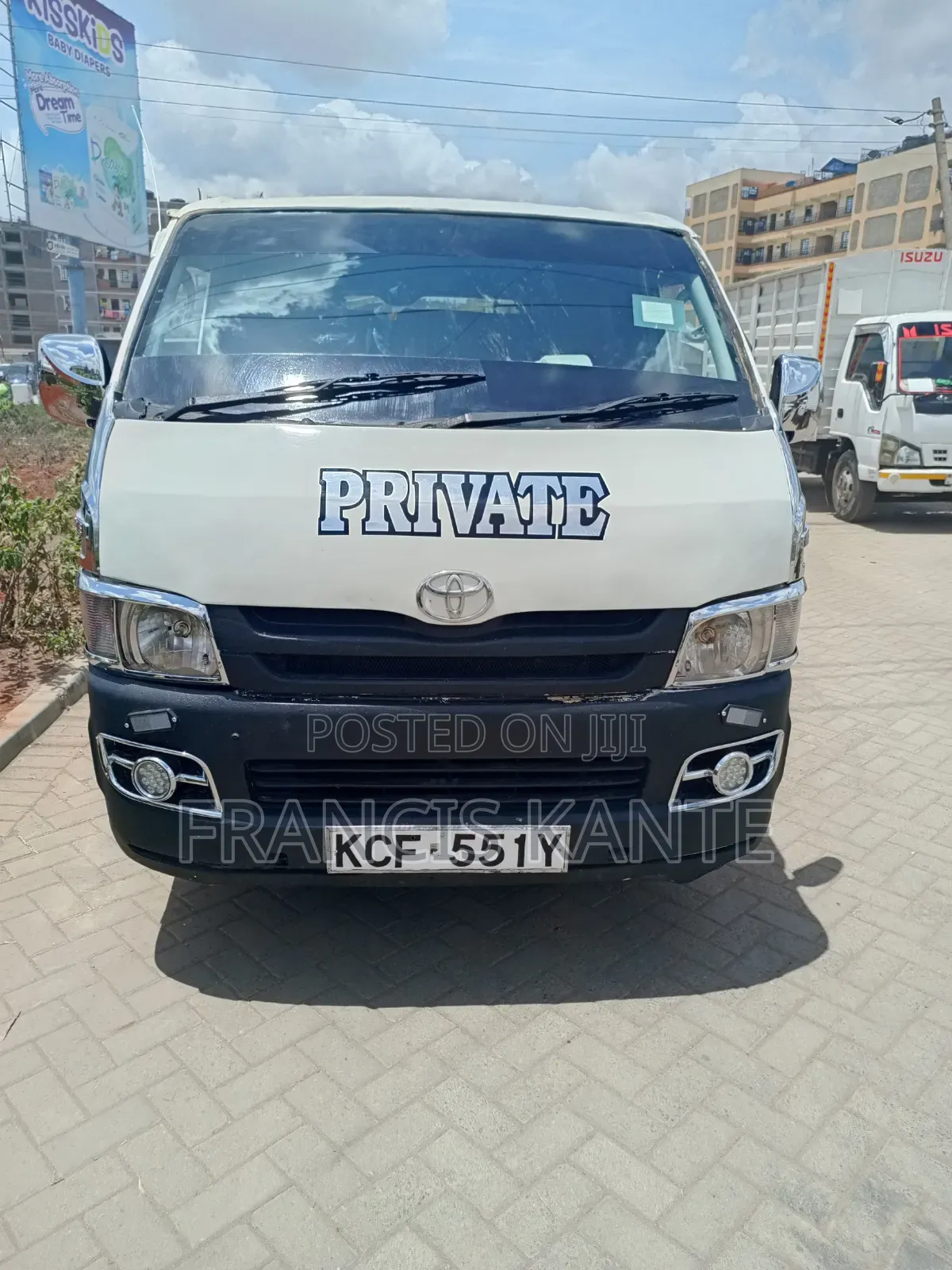 Toyota HiAce 2010 White