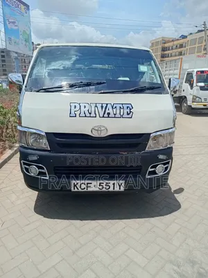 Toyota HiAce 2010 White