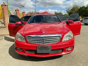 Mercedes-Benz C200 2012 Red