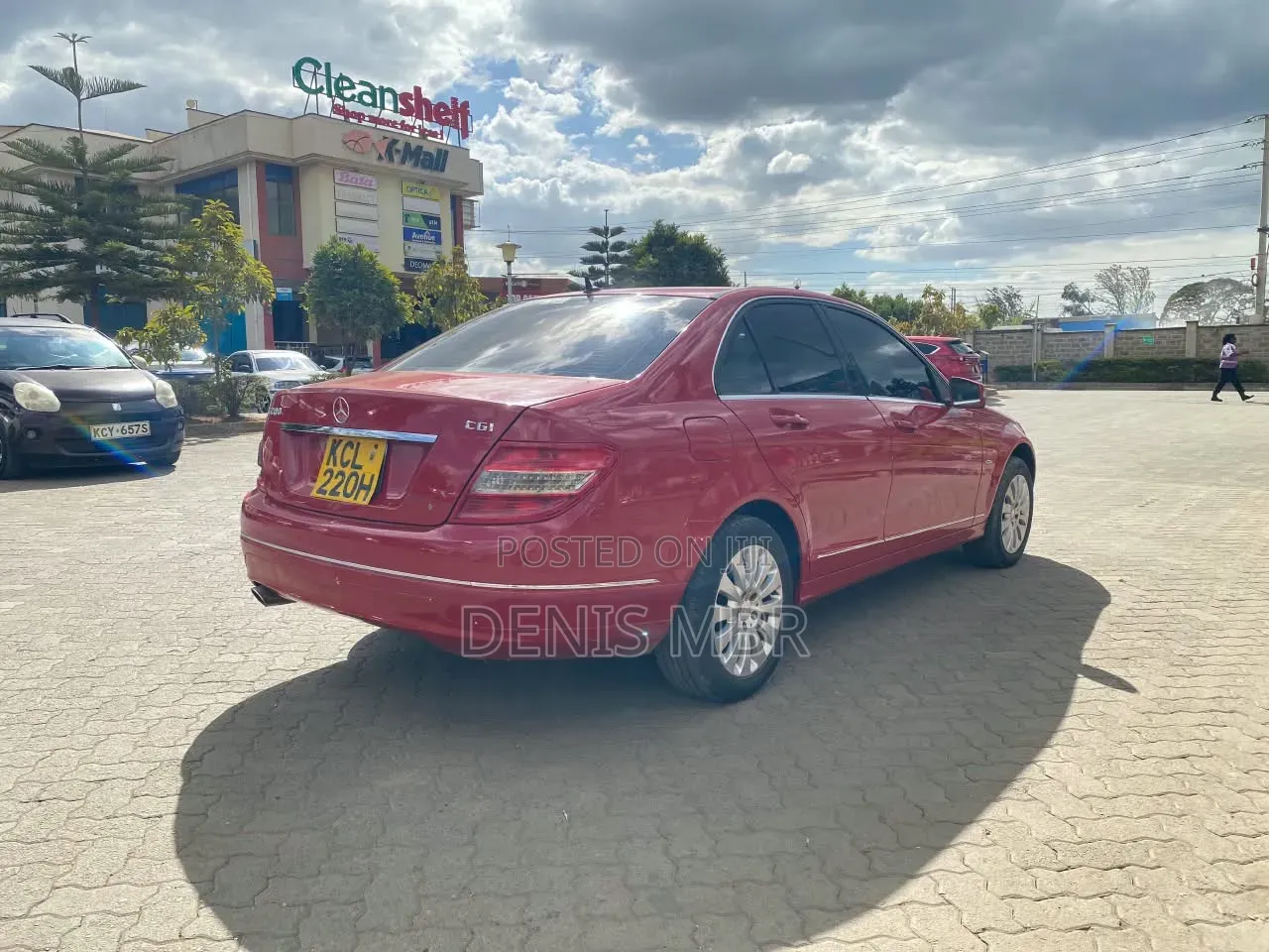 Mercedes-Benz C200 2012 Red