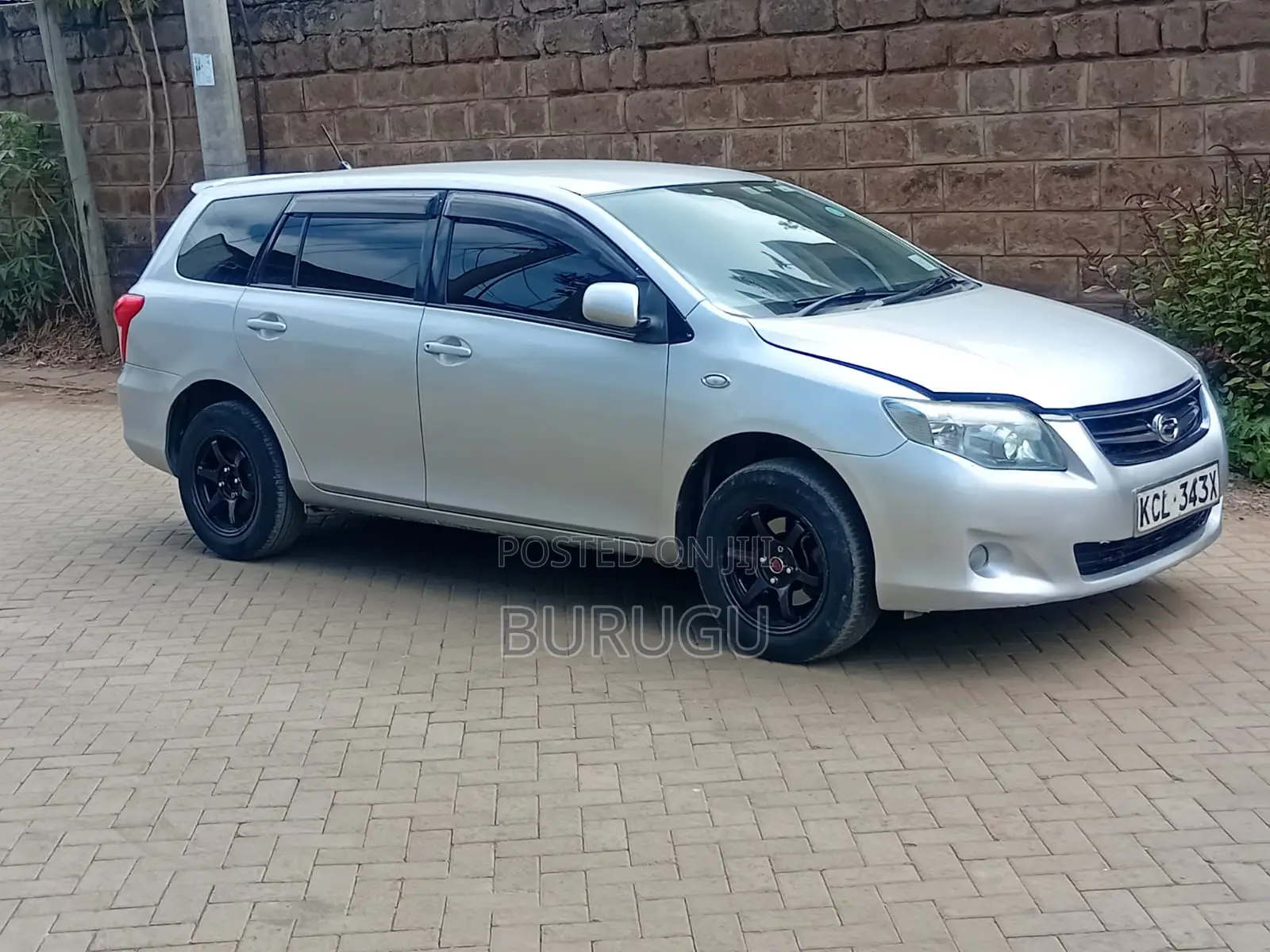 Toyota Corolla Fielder 2013 Silver