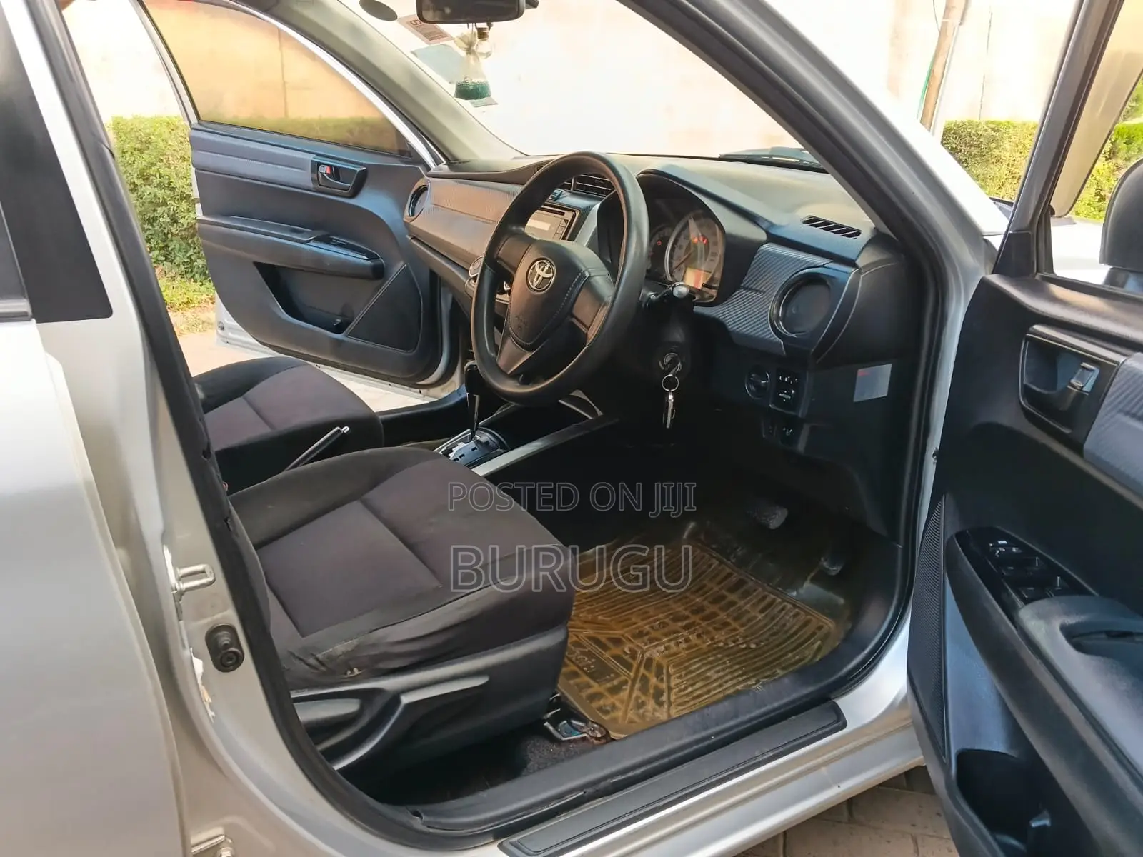 Toyota Corolla Fielder 2013 Silver