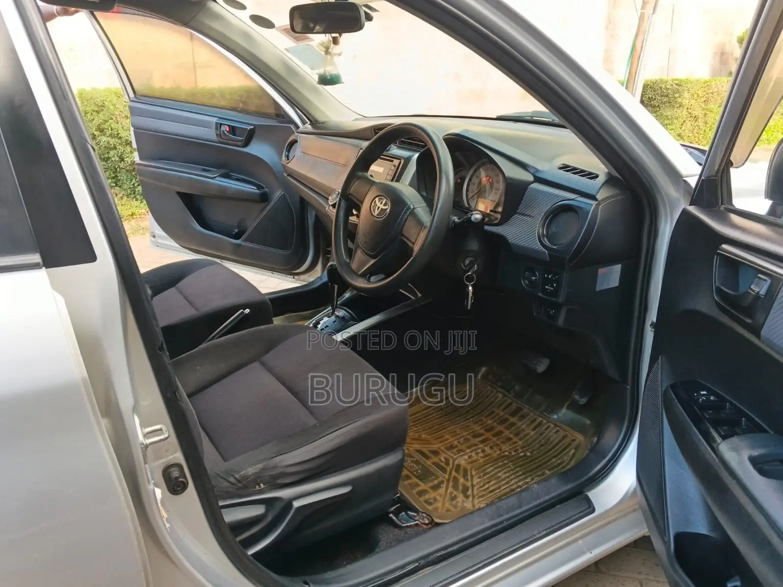 Toyota Corolla Fielder 2013 Silver