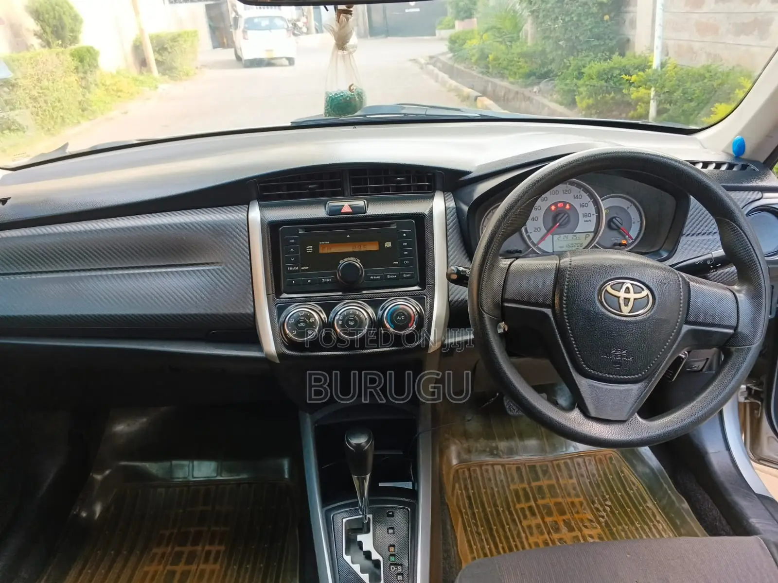 Toyota Corolla Fielder 2013 Silver