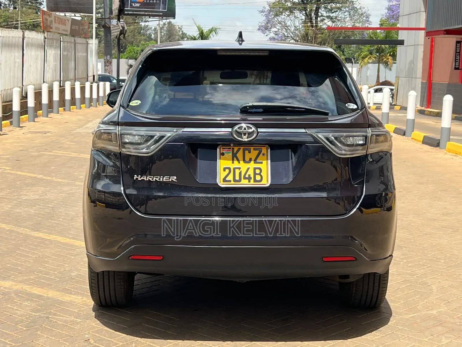 Toyota Harrier 2.0 2014 Black