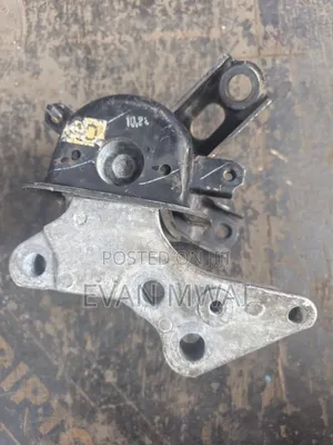 Toyota RAV4 2017 Engine Mounting Available