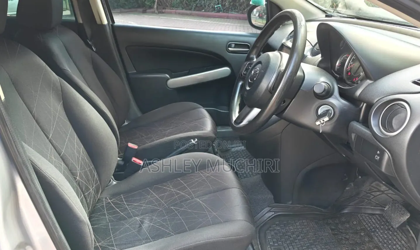 Mazda Demio 2012 Silver