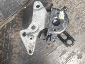 Toyota RAV4 2017 Engine Mounting Available