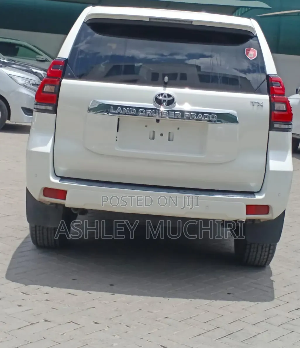 Toyota Land Cruiser Prado 2019 White