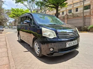 Toyota Noah 2012 Black