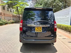 Toyota Noah 2012 Black