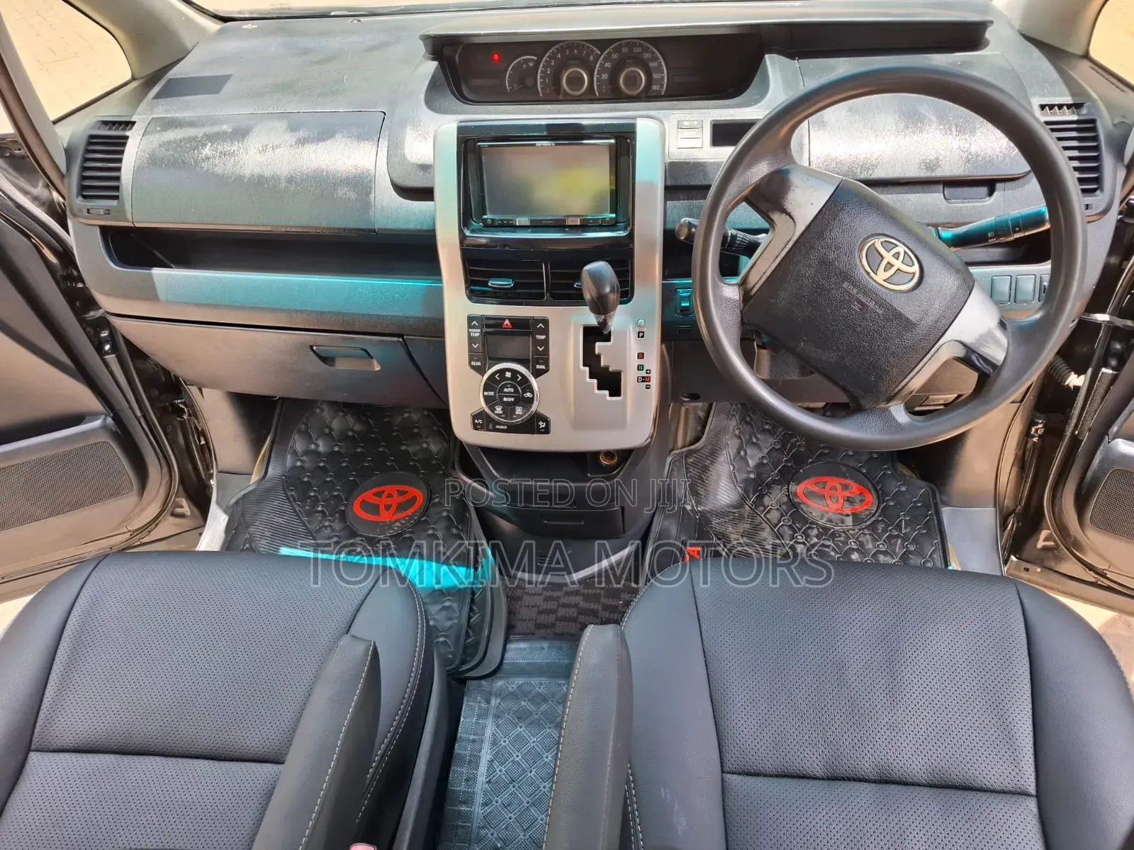 Toyota Noah 2012 Black