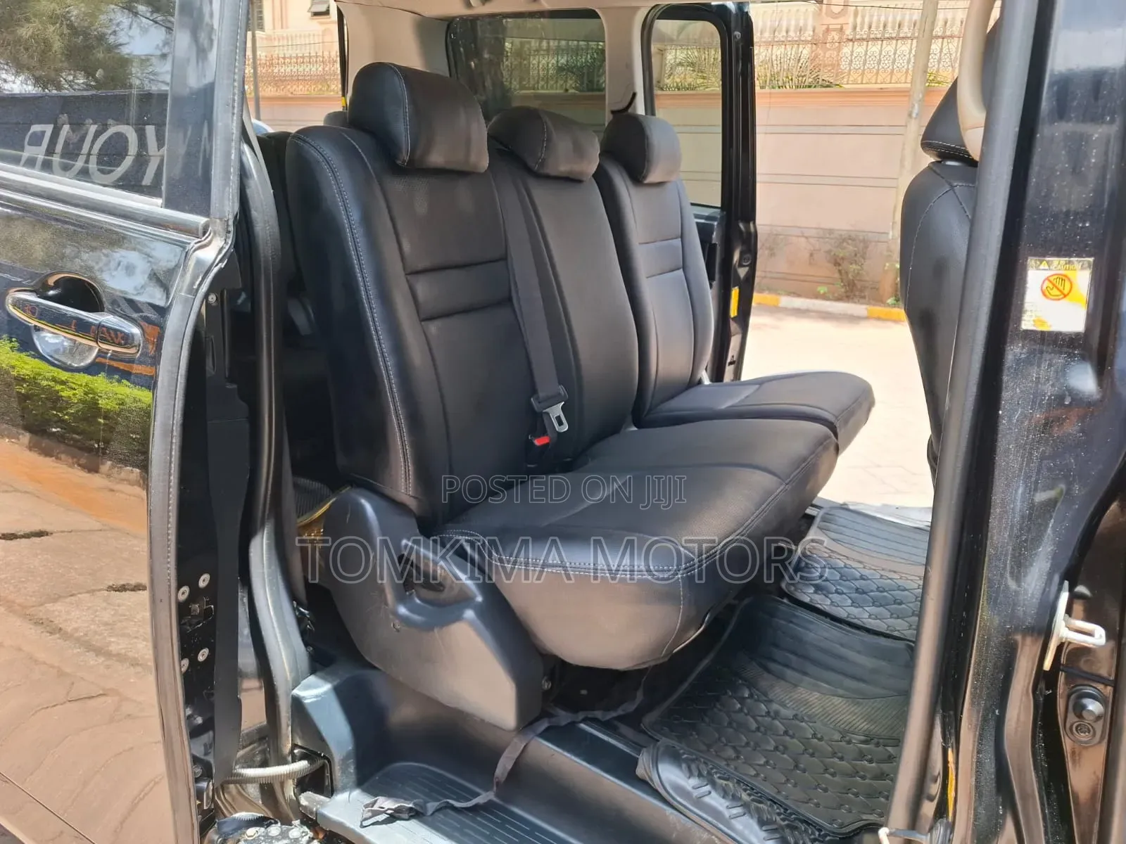 Toyota Noah 2012 Black