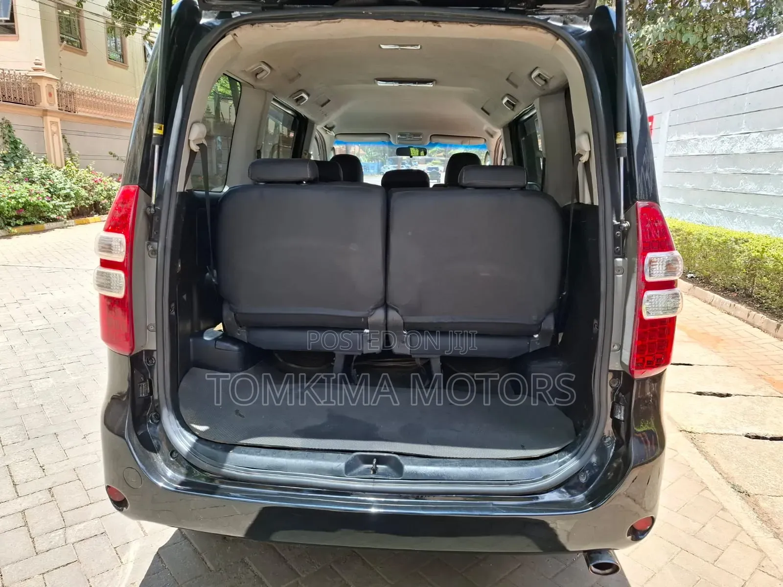 Toyota Noah 2012 Black