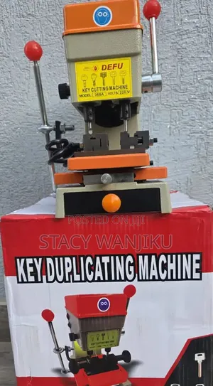 Defu Key Duplicating Machine/ Long Lasting Key Cutting Machine