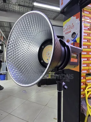 YUANMAN YM600-SS Photo Light for YouTube & Video Production 2.1 Tripod