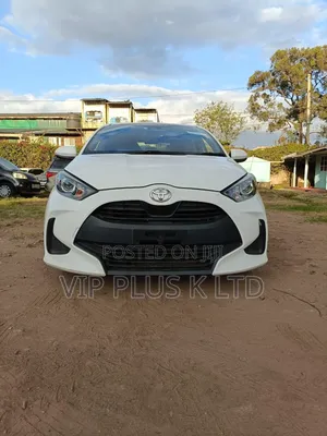 Toyota Yaris 1.5 Sedan L 2020 White