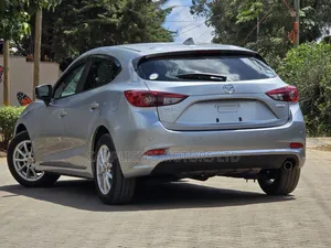 Mazda Axela 2019 Silver
