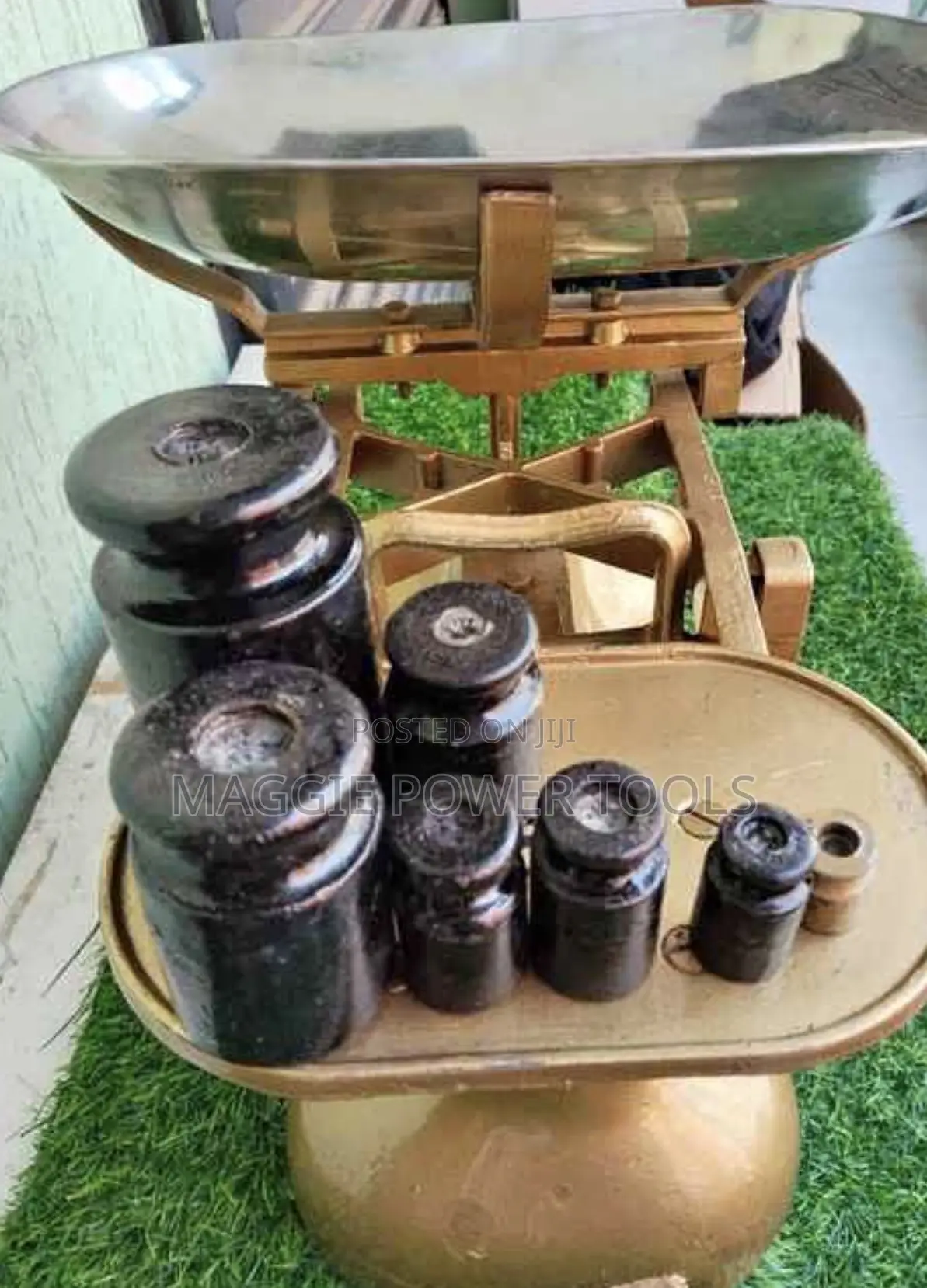 Analogue Manual Old School Weighing Scale