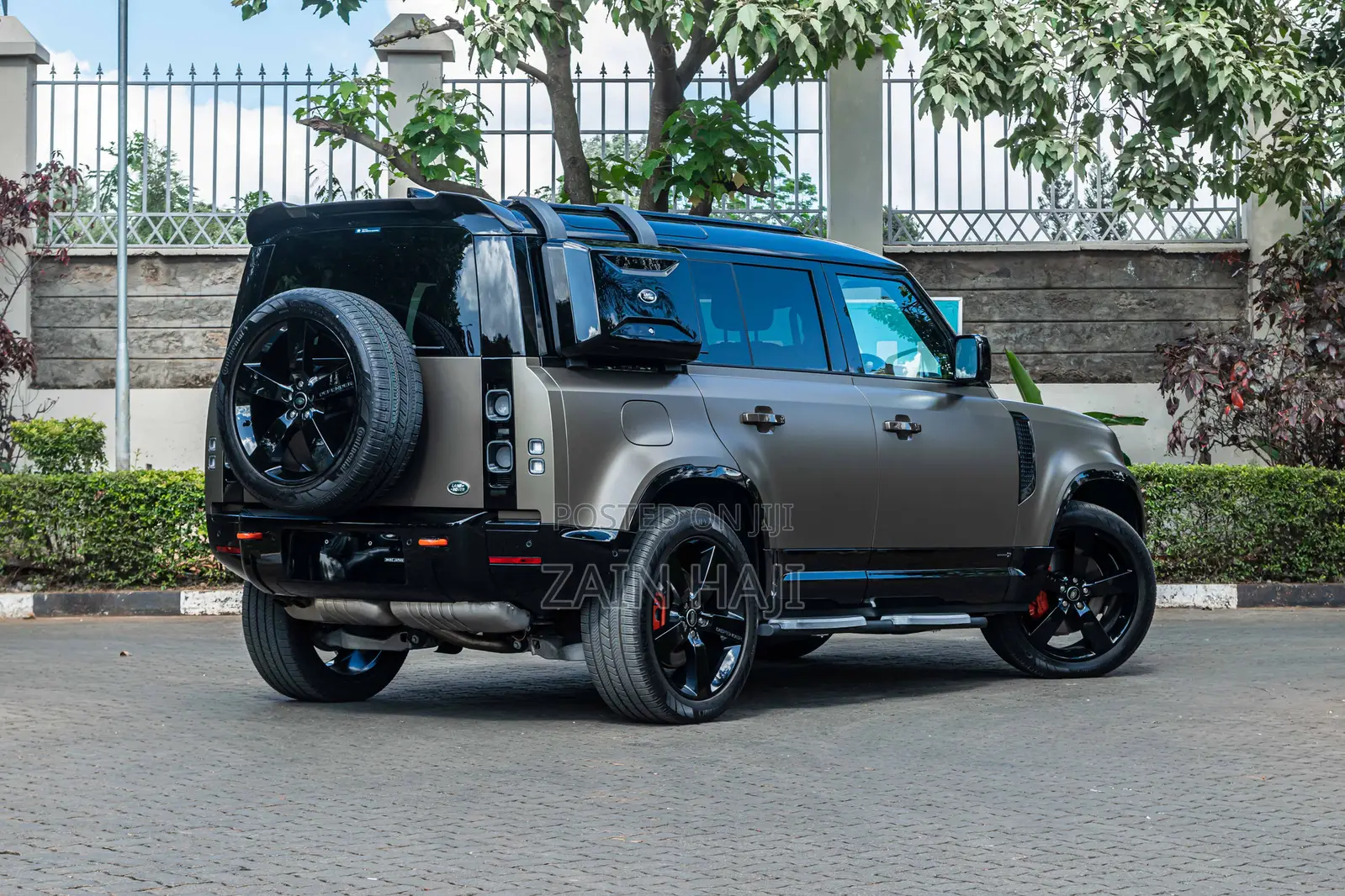 Land Rover Defender 2020 Brown