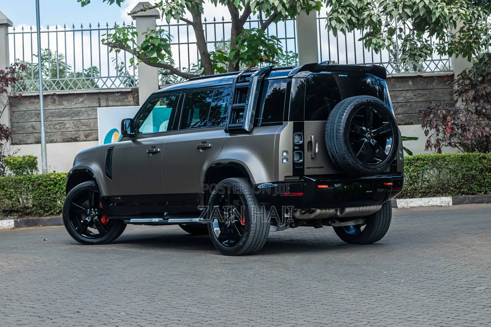 Land Rover Defender 2020 Brown