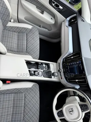 Volvo XC60 2019 Blue