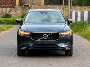 Volvo XC60 2019 Blue