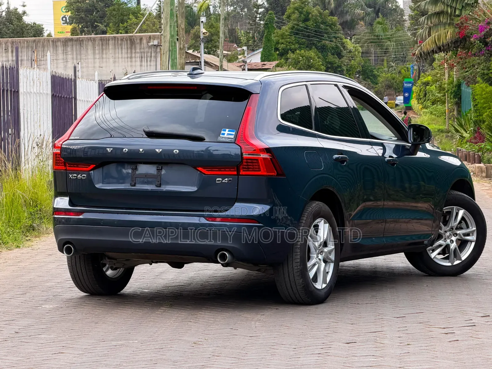 Volvo XC60 2019 Blue