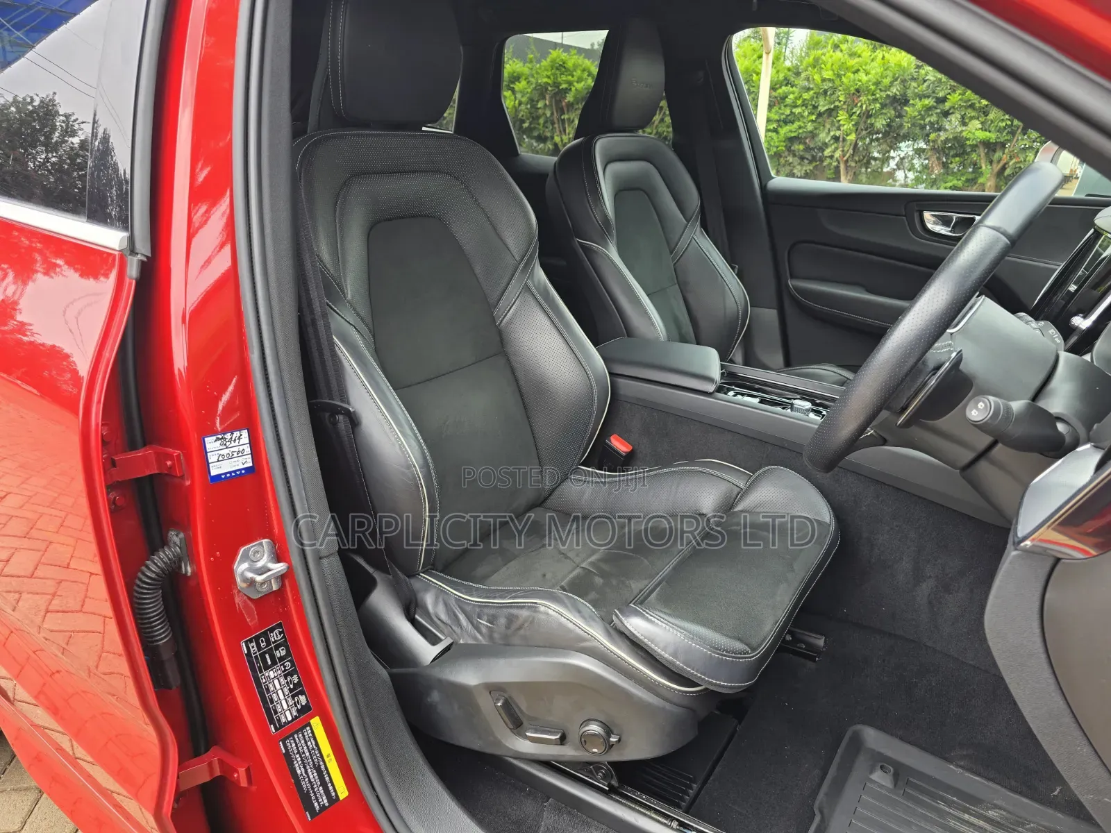 Volvo XC60 2019 Red
