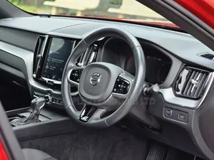 Volvo XC60 2019 Red
