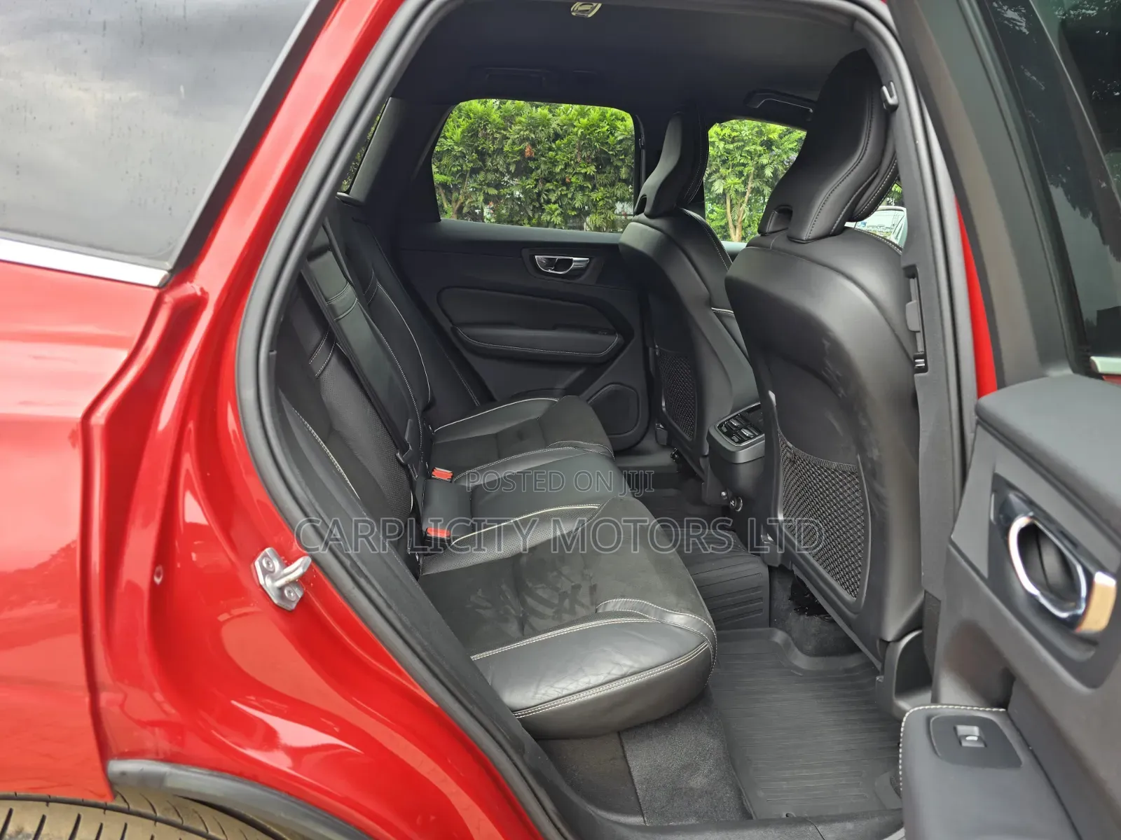 Volvo XC60 2019 Red