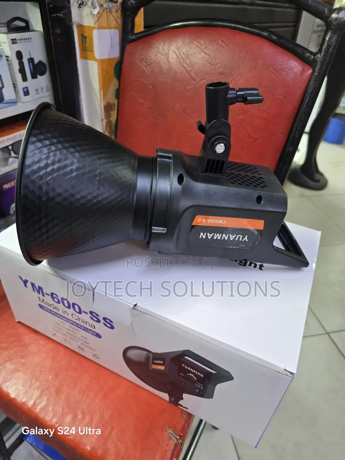 High Power Continuous Lighting Kit for Photography Studio Pro - YM 600