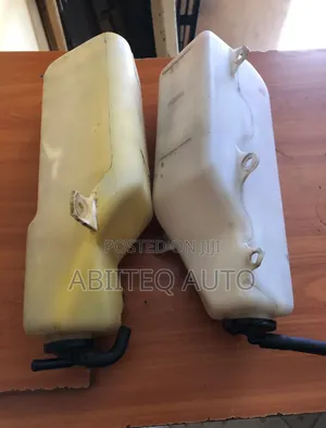 Landcriuser 79 Series Radiator Coolant Bottle