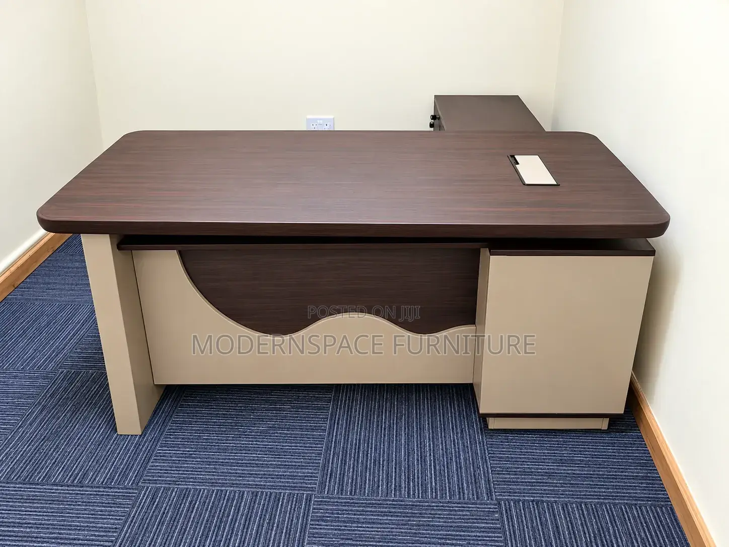 Executive Manager's Desk
