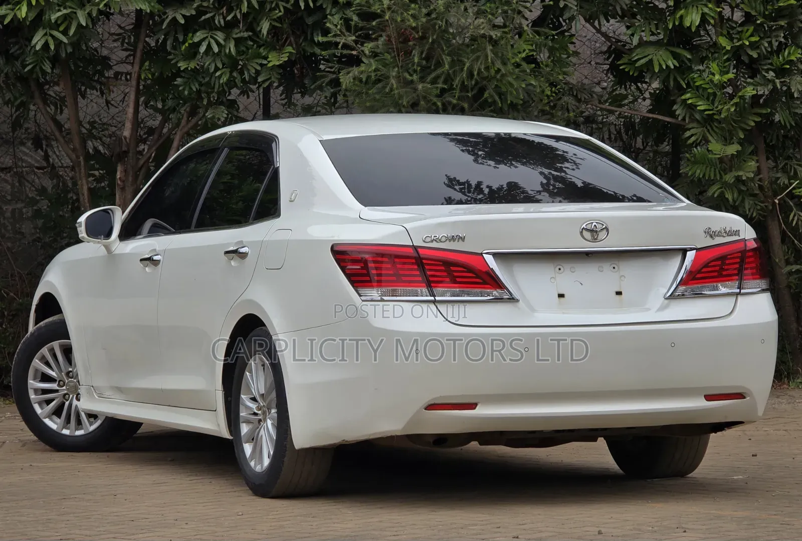 Toyota Crown 2017 White