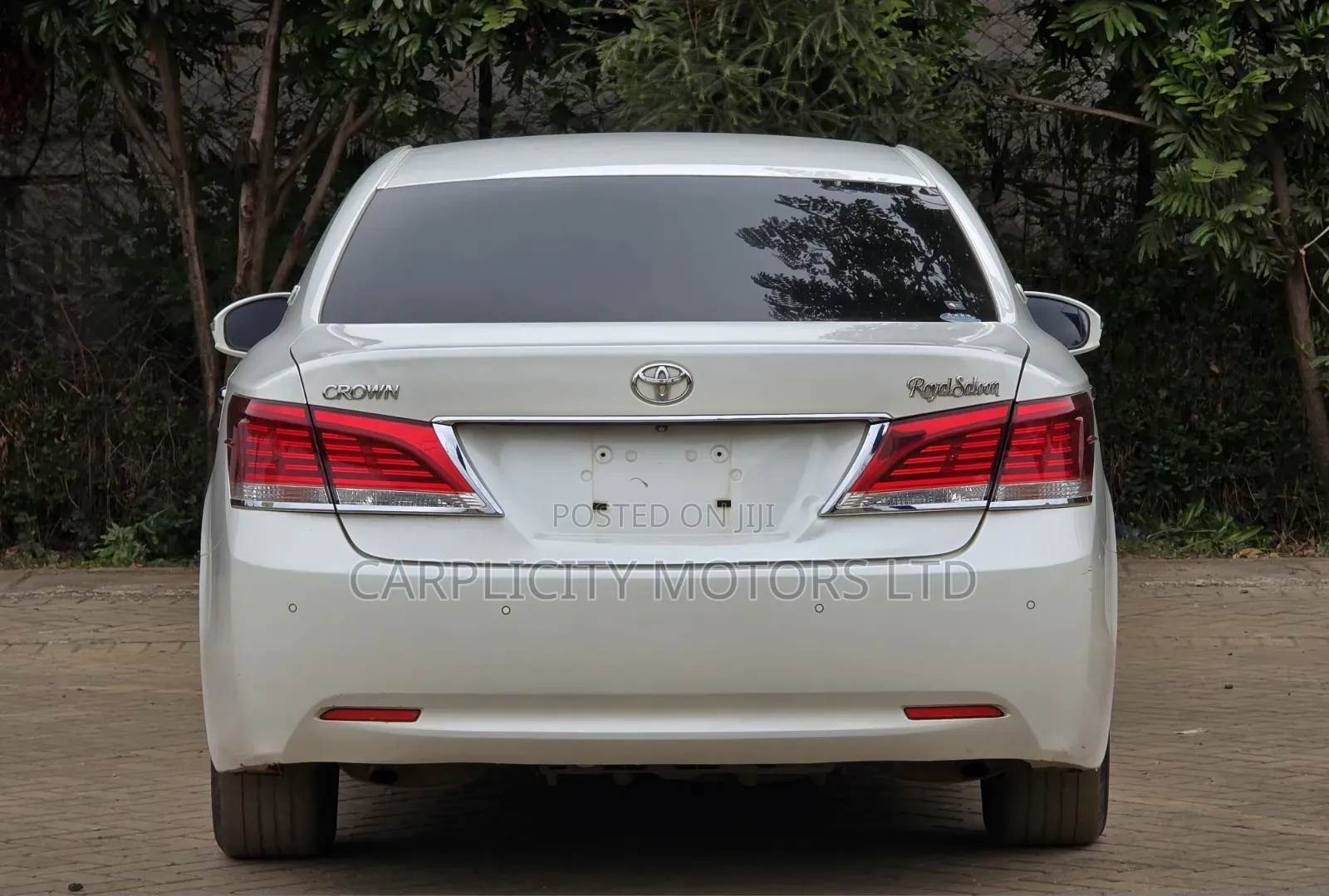Toyota Crown 2017 White