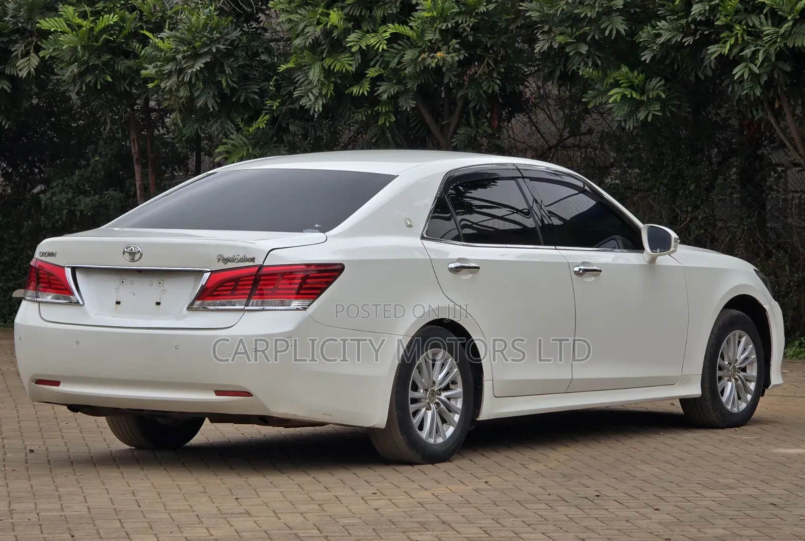 Toyota Crown 2017 White