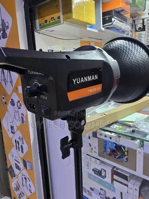 Adjustable LED Photography Continuous Light 3200K to 6500K Pro LM 600