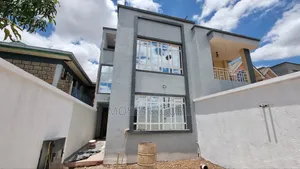 3bdrm Duplex in Kenyatta Road for rent