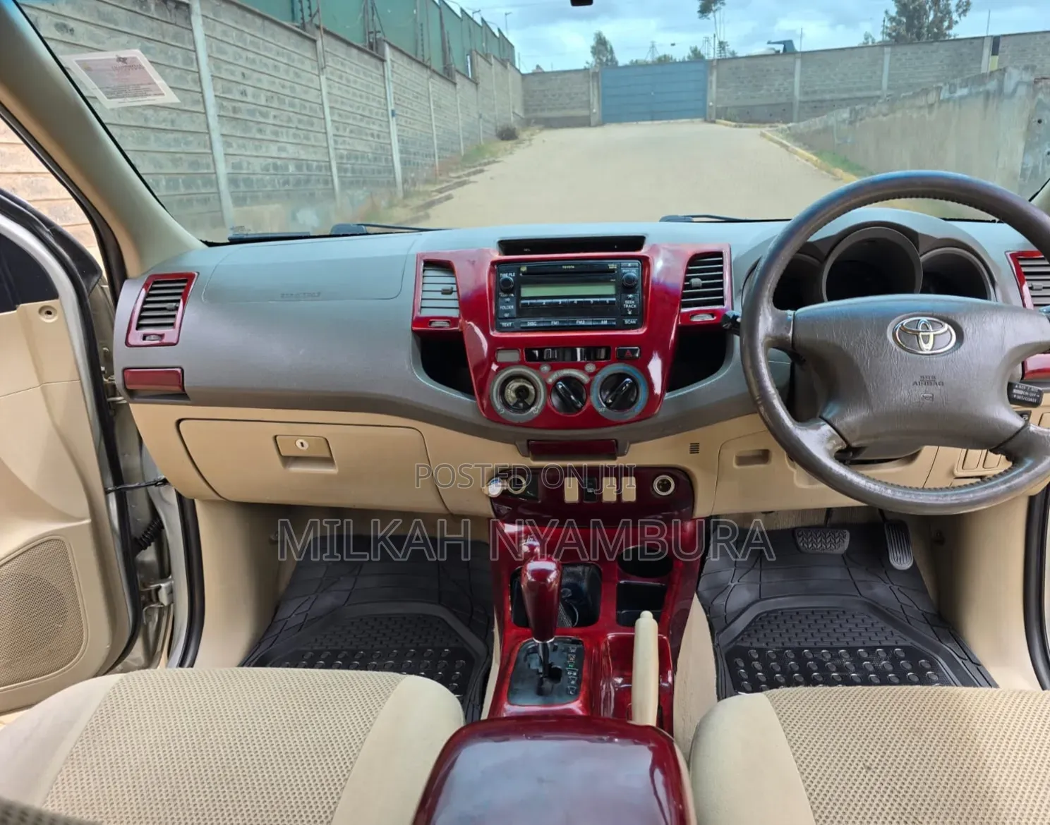 Toyota Hilux 2011 Silver