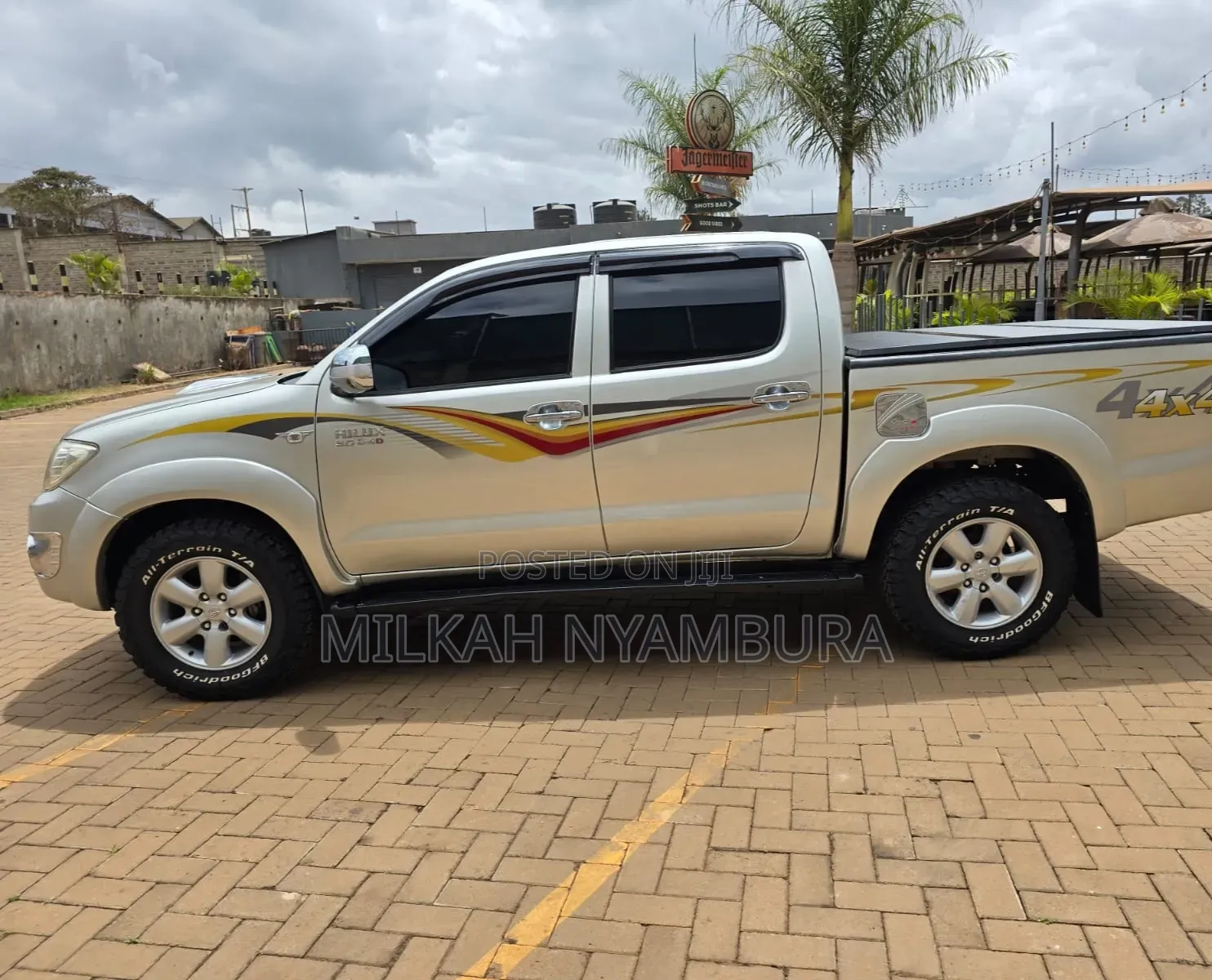 Toyota Hilux 2011 Silver