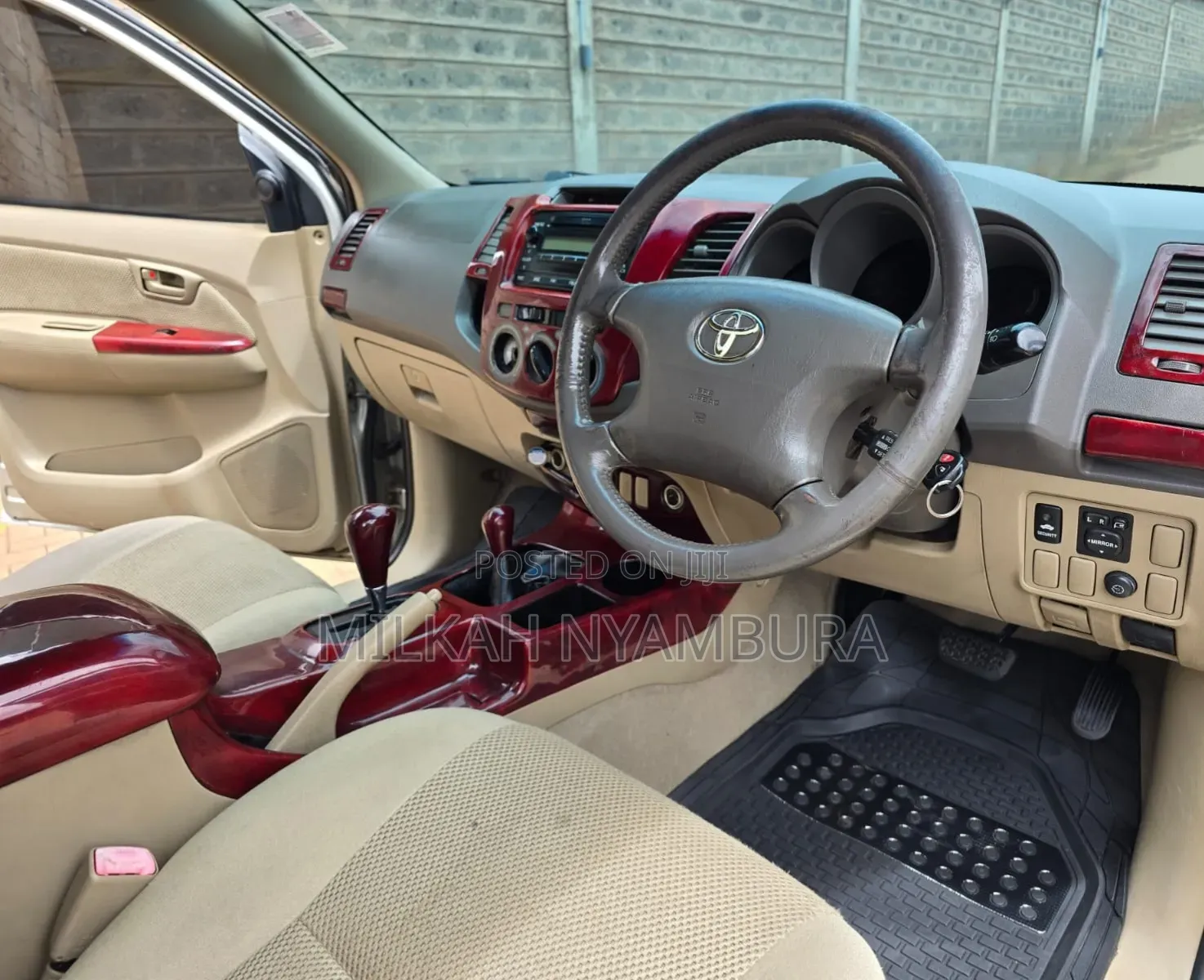 Toyota Hilux 2011 Silver