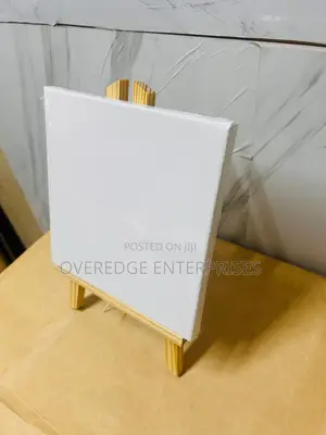 Square Canvas With Stand 30x30cm
