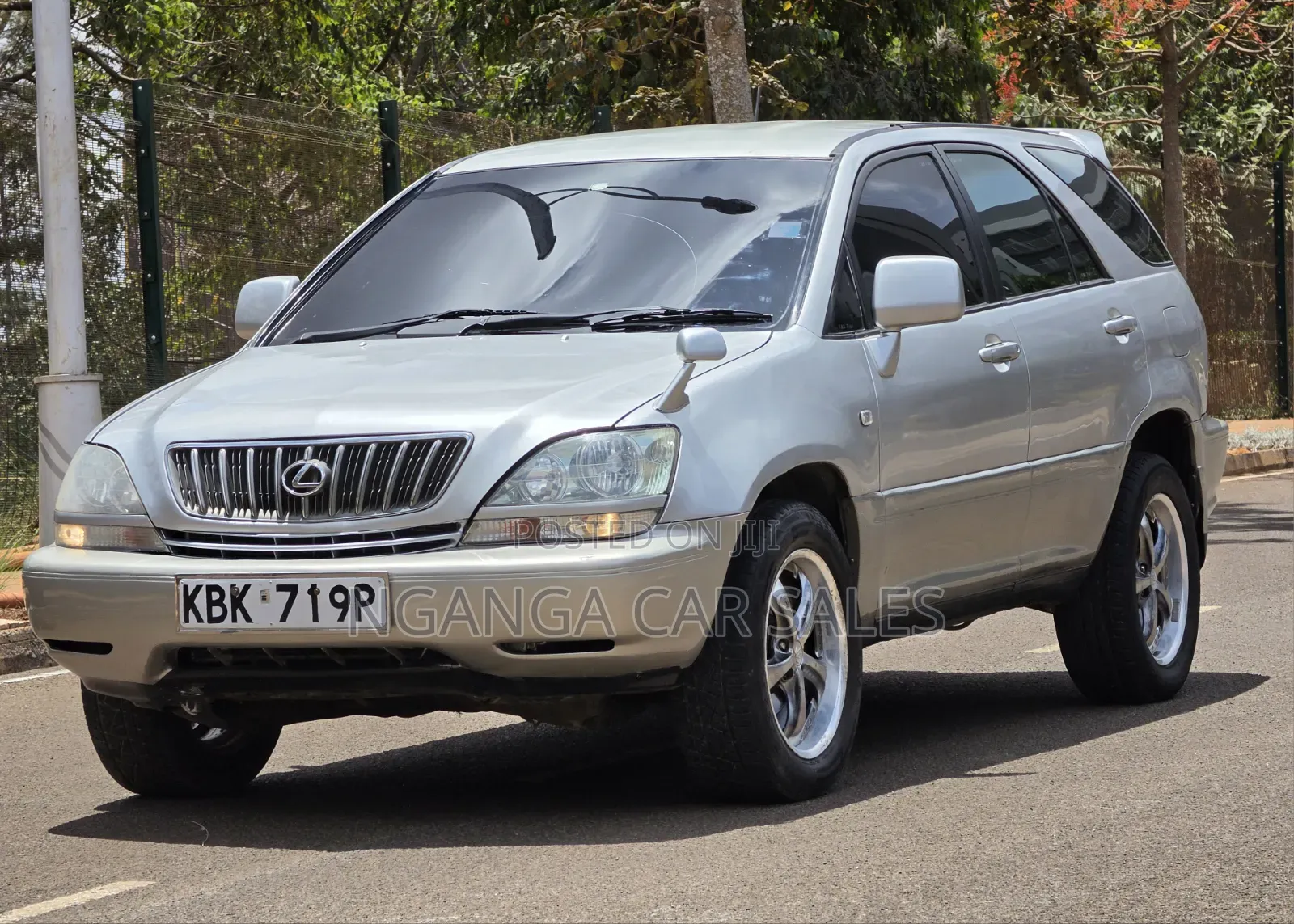 Toyota Harrier 2002 Silver