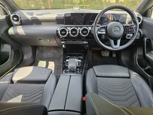 Mercedes-Benz A-Class 2018 Silver