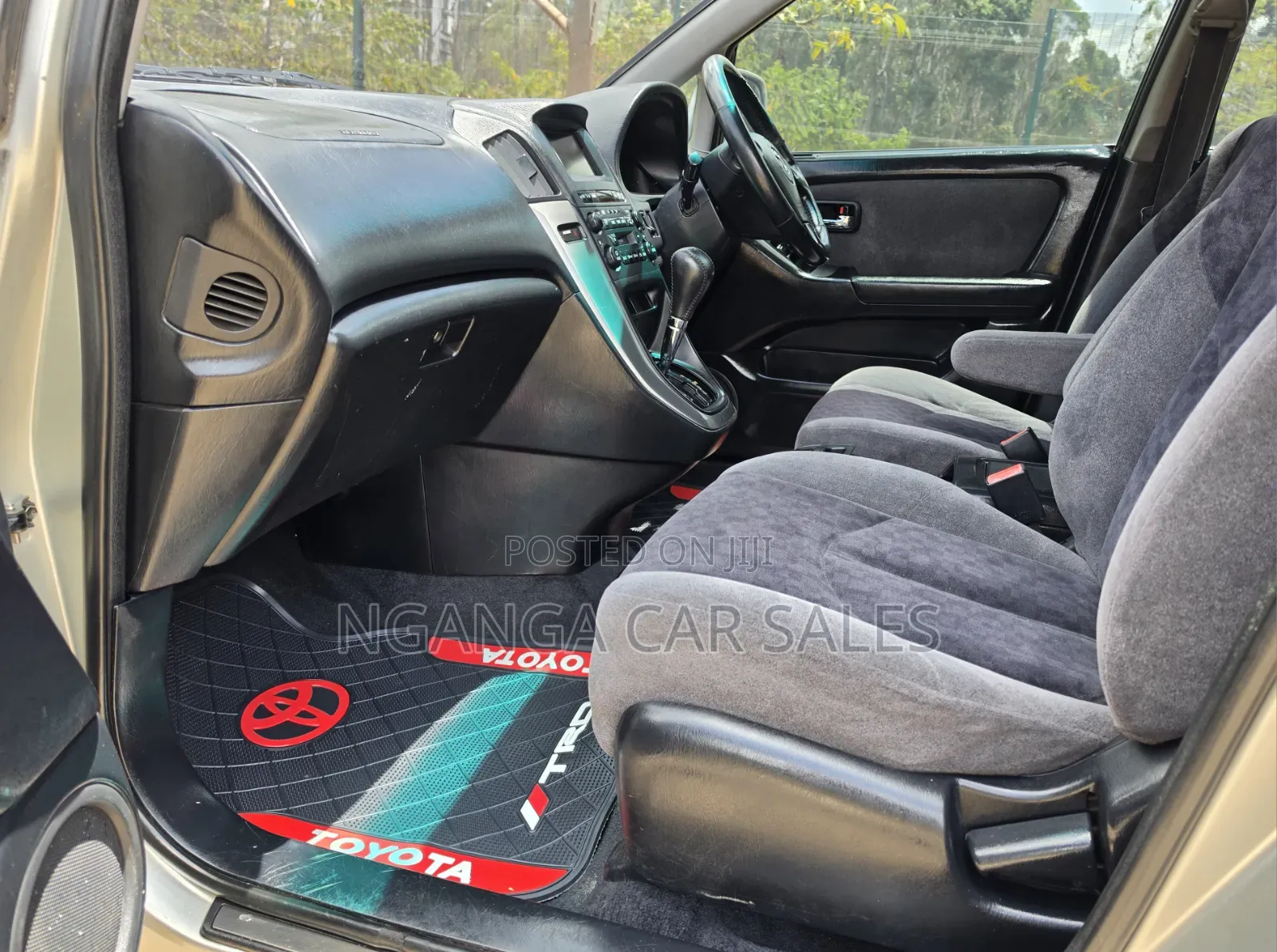 Toyota Harrier 2002 Silver
