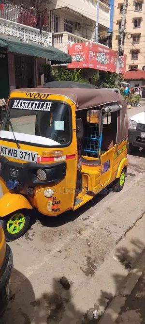 Bajaj RE 2019 Yellow