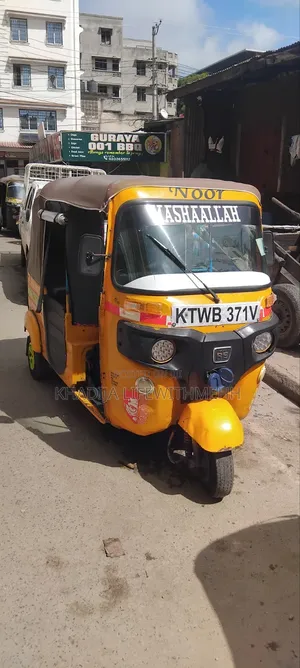 Bajaj RE 2019 Yellow