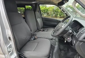 Toyota HiAce 2019 Silver
