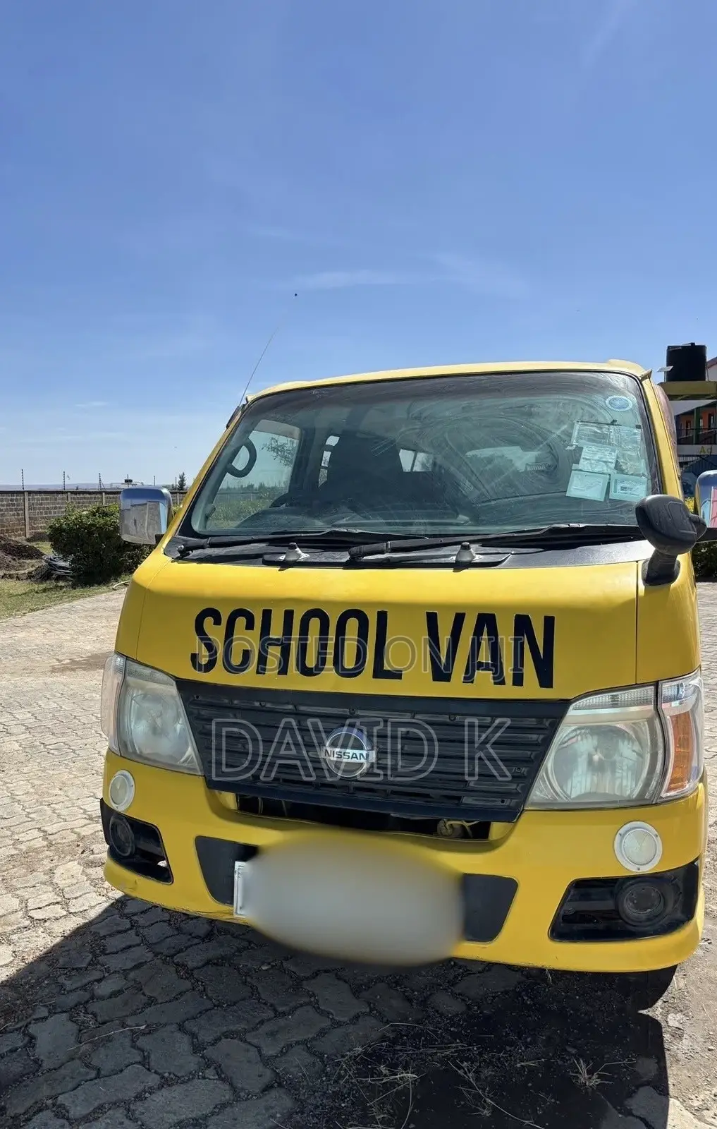 Nissan Caravan (Urvan) 2009 Yellow